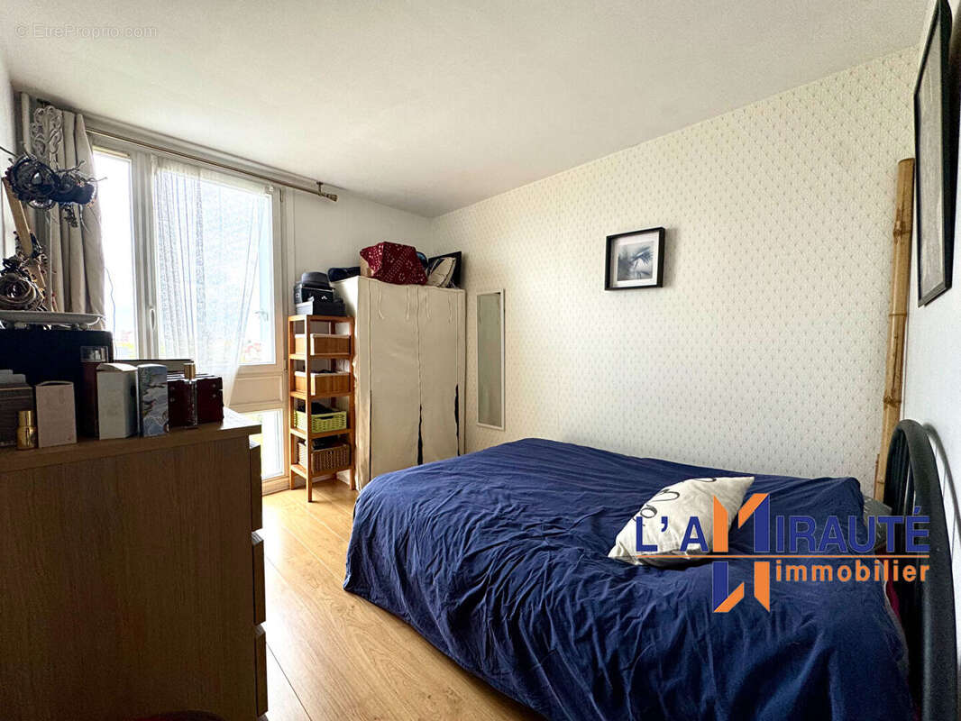 Appartement à HOUILLES