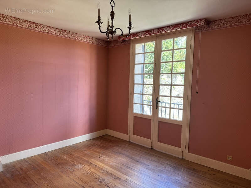 Maison à SAINT-EMILION