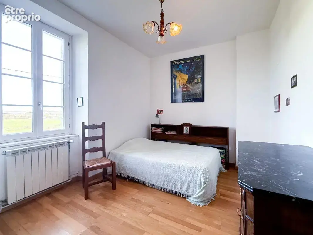Deux propriétés avec piscine et un terrain de 2 170 m² - photo 9