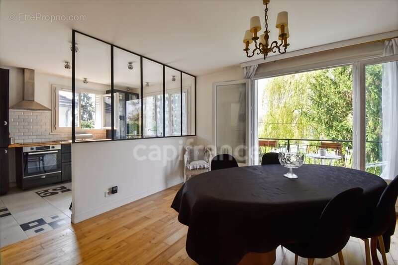 Maison à SAINT-GERMAIN-LES-ARPAJON