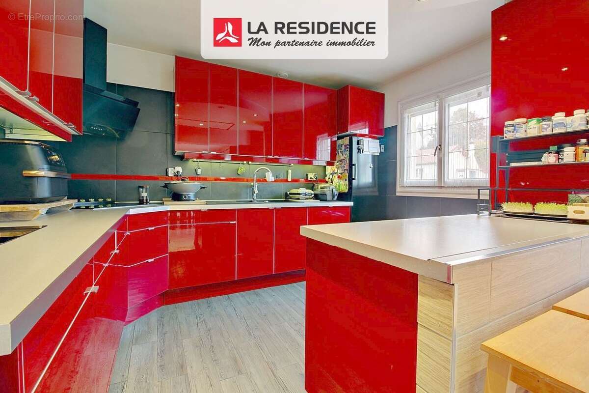 Maison à SARTROUVILLE