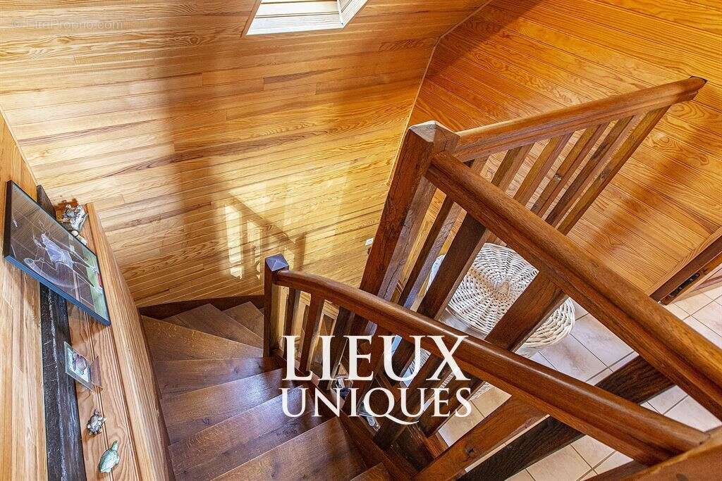 Maison à LA CHAPELLE-SAINT-MARTIN-EN-PLAINE