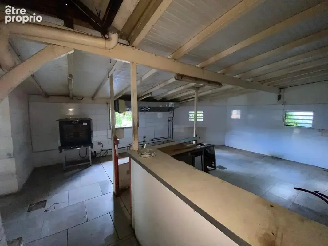 Commerce 300 m² à vendre à Le Robert (97231) - photo 7