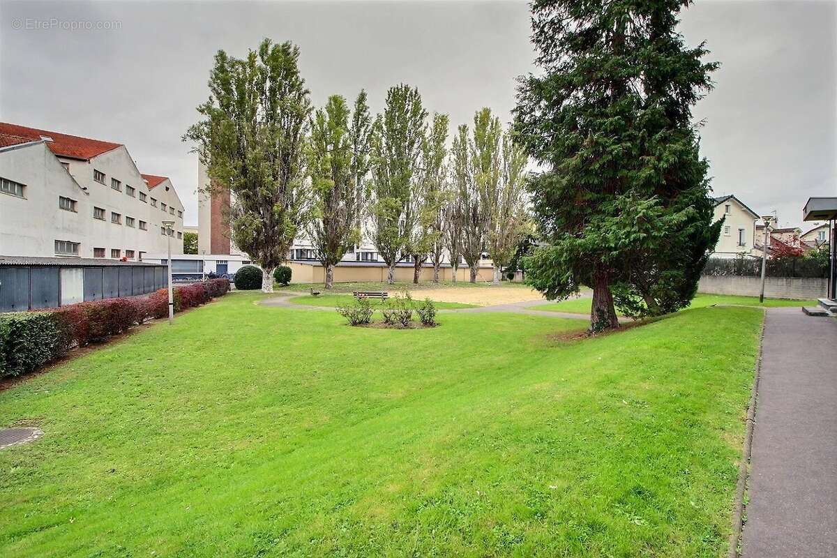 Appartement à SAINT-MAUR-DES-FOSSES