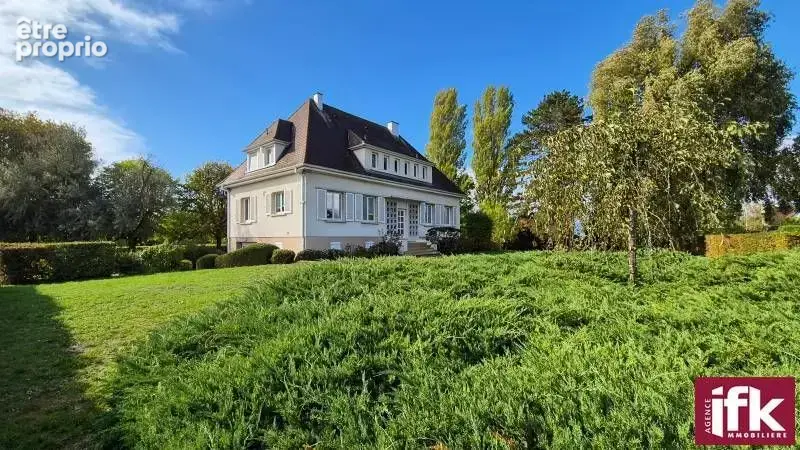 Propriété de 220 m² avec potentiel professionnel sur un terrain de 14,86 ares - photo 3