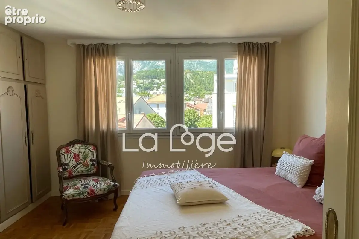 Appartement 91 m² à Gap  - photo 8