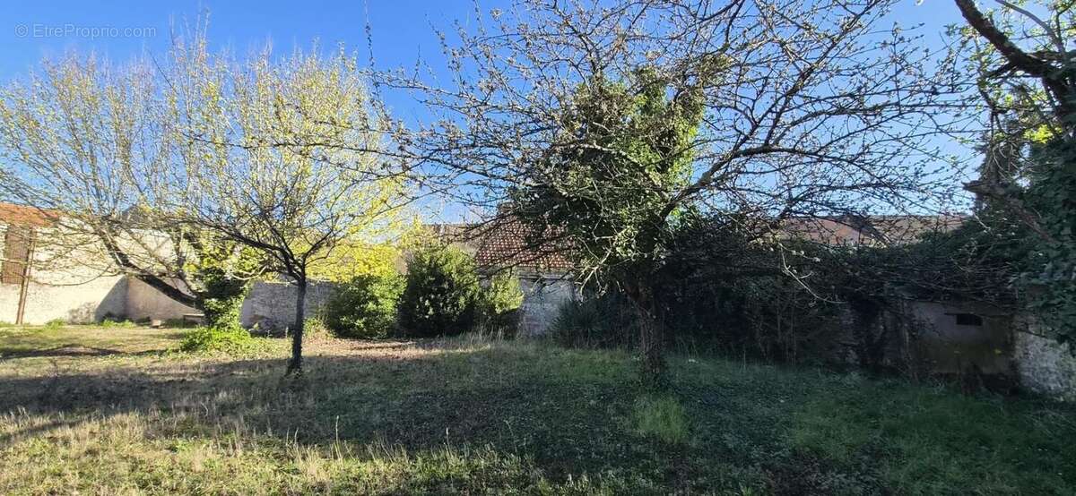 Terrain à ETAMPES