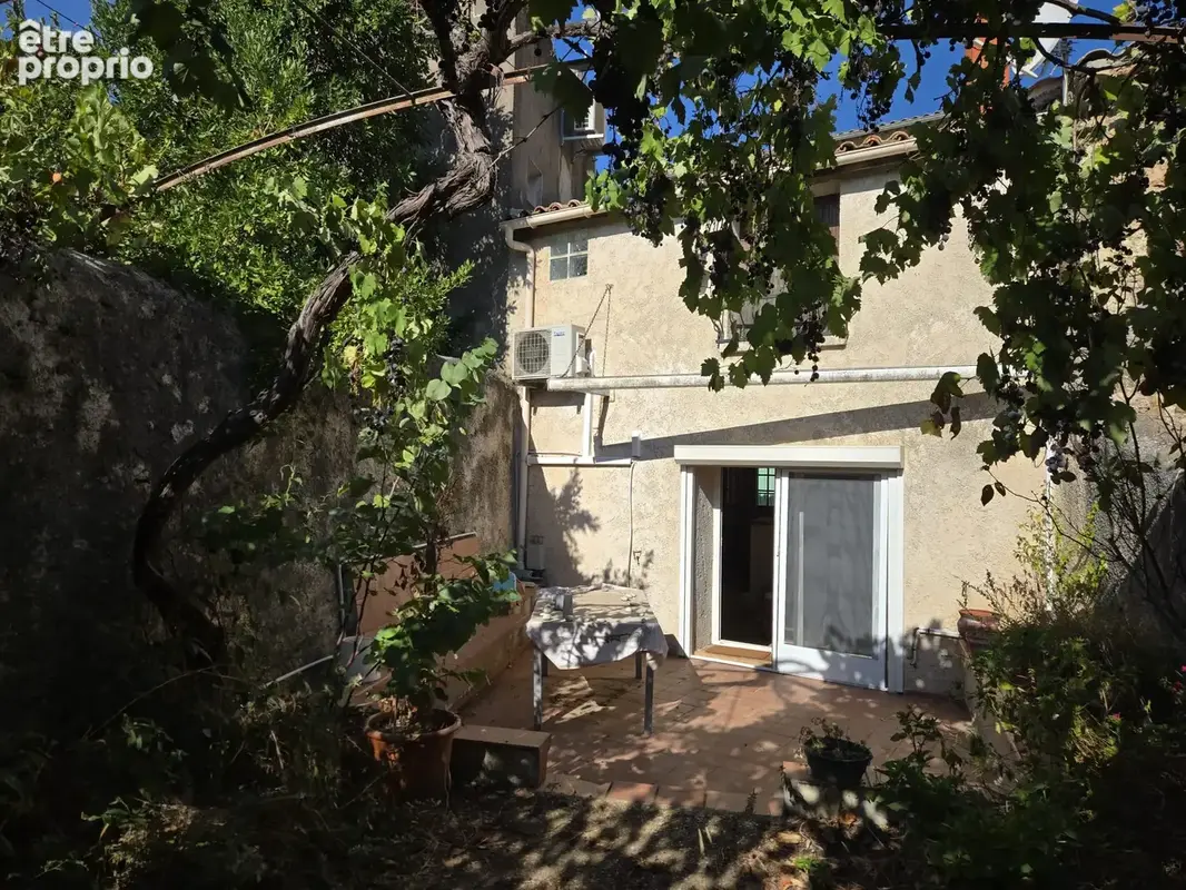 Maison de ville avec jardin et dependance - photo 1