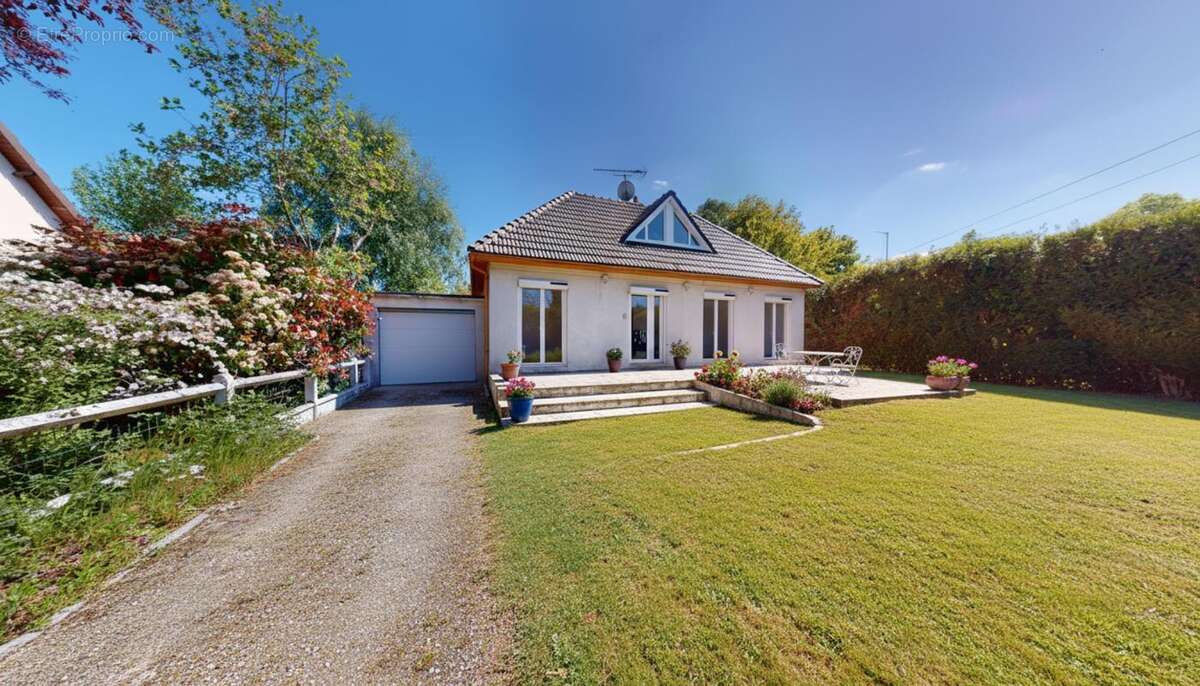 Maison à CHEROY