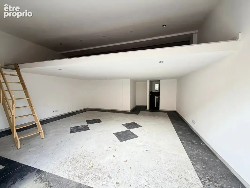 Vallauris centre - murs commerciaux vide - renove - photo 2