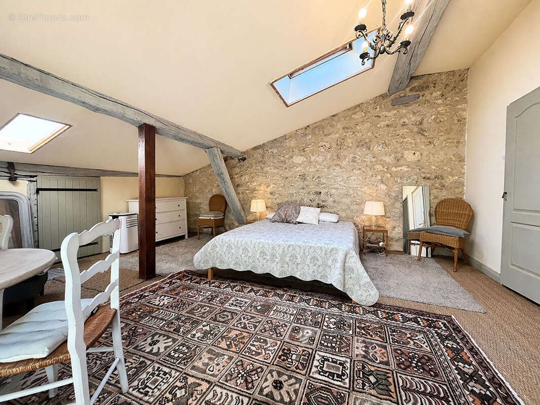 Belle Maison de Village du 14e siècle - photo 13