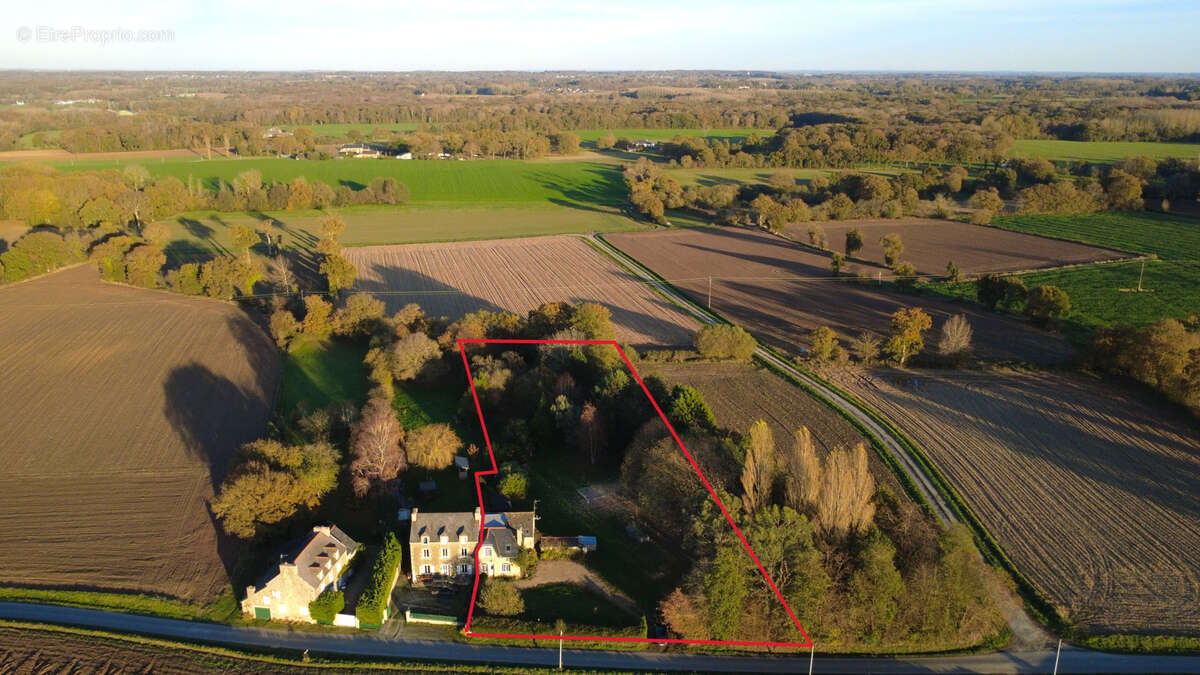 Maison à PLESSIX-BALISSON