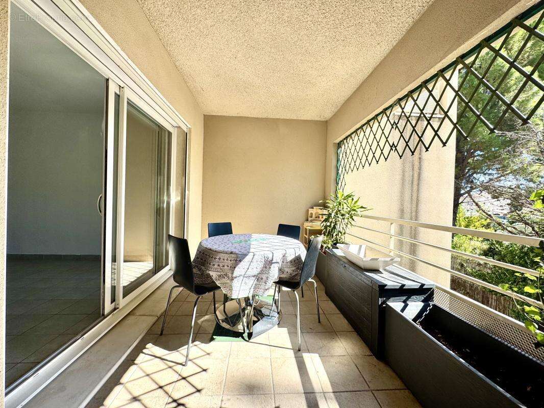 Appartement à SAINT-CHAMAS