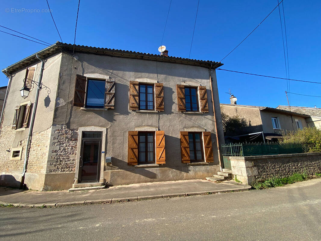 Maison à UCHIZY