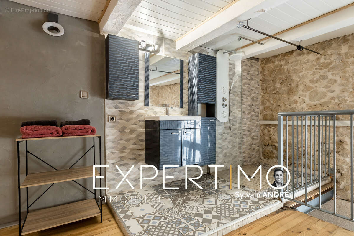 Appartement à MARSEILLE-6E