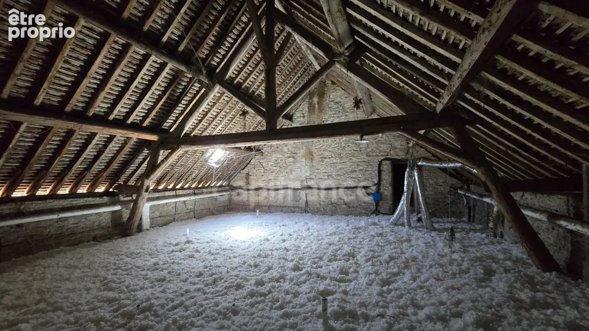Maison en pierre de 139 m² avec dépendances- terrain de 2308 m² - Proche de Chalon-sur-Saône (Saône et Loire) - photo 10