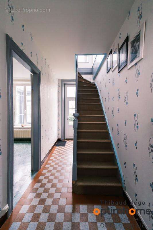 Maison bourgeoise avec piscine sur plus de 13 000 m², cadre calme et intimité préservée - photo 10