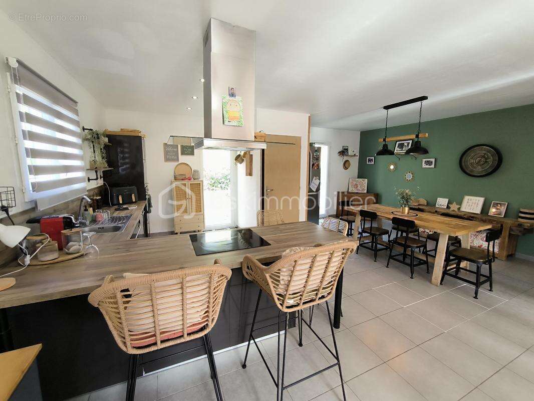 Maison à RIBAUTE-LES-TAVERNES