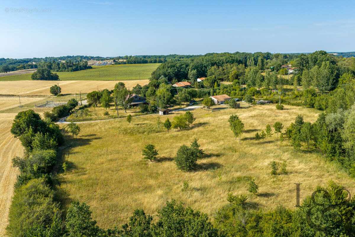 Terrain constructible à vendre entre Villeneuve sur Lot et Agen - photo 4