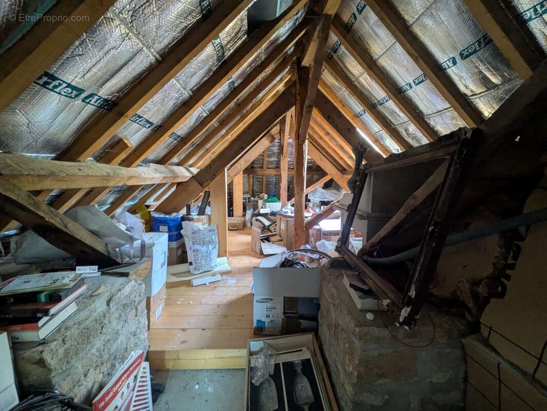 Guemene sur scorff maison bourgeoise  7 pièces 185 m² environ avec garage et dépendances,un puits une parcelle de 3706m² - photo 23