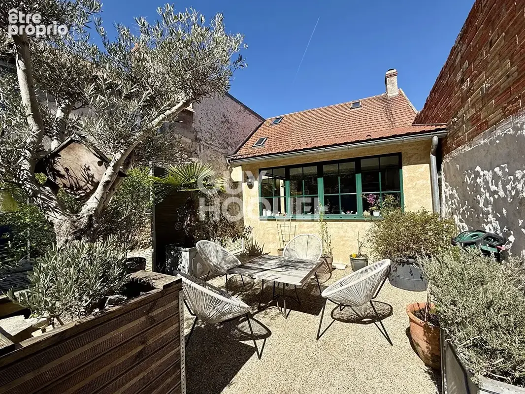 Maison à EPONE