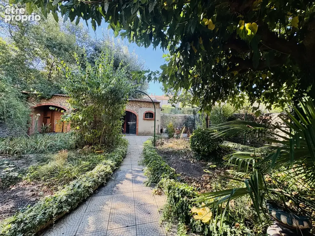 Maison de ville 8 pièces avec jardin et dépendance - photo 4