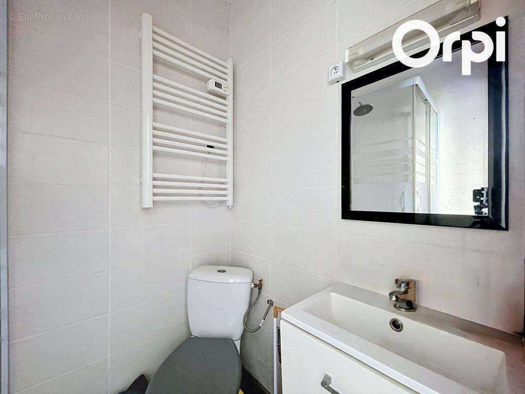Appartement à ETREMBIERES