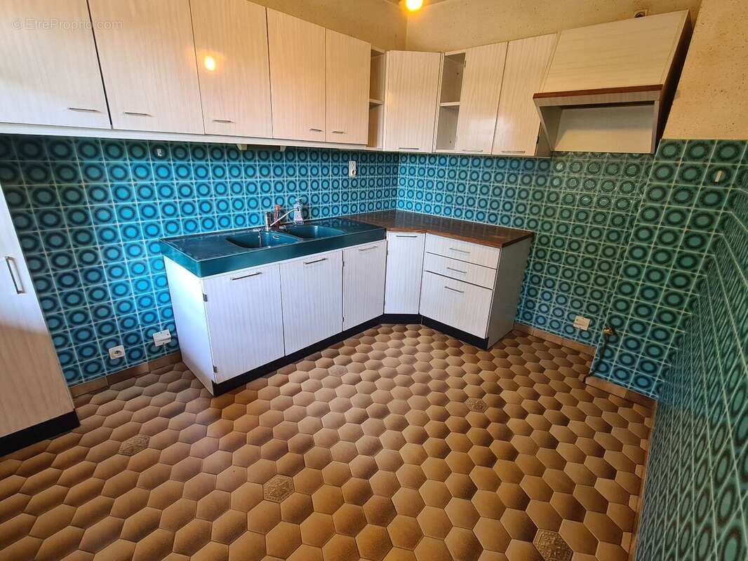 Maison 96 m² à Aiton  - photo 4