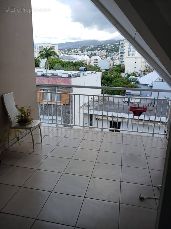 Appartement à SAINT-DENIS