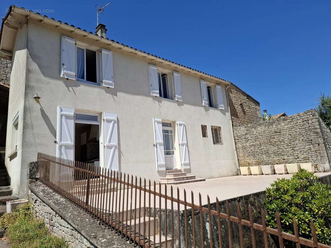 Maison à MELLE