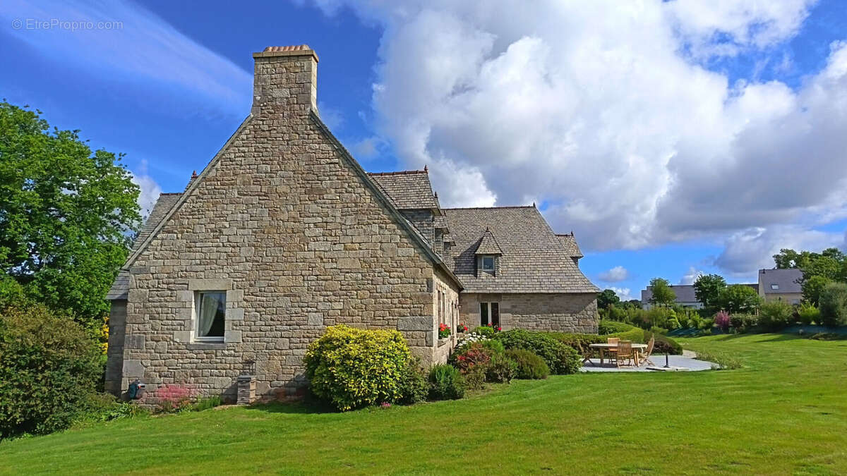 Maison  bretonne de charme 310 m² avec 2 hectares  ,  landivisiau , finistere - photo 15