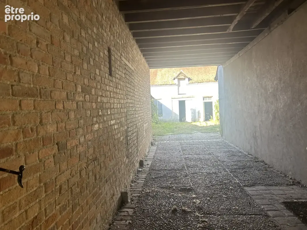 Maison de village, habitable de suite, dépendances, cour, jardinet - photo 16