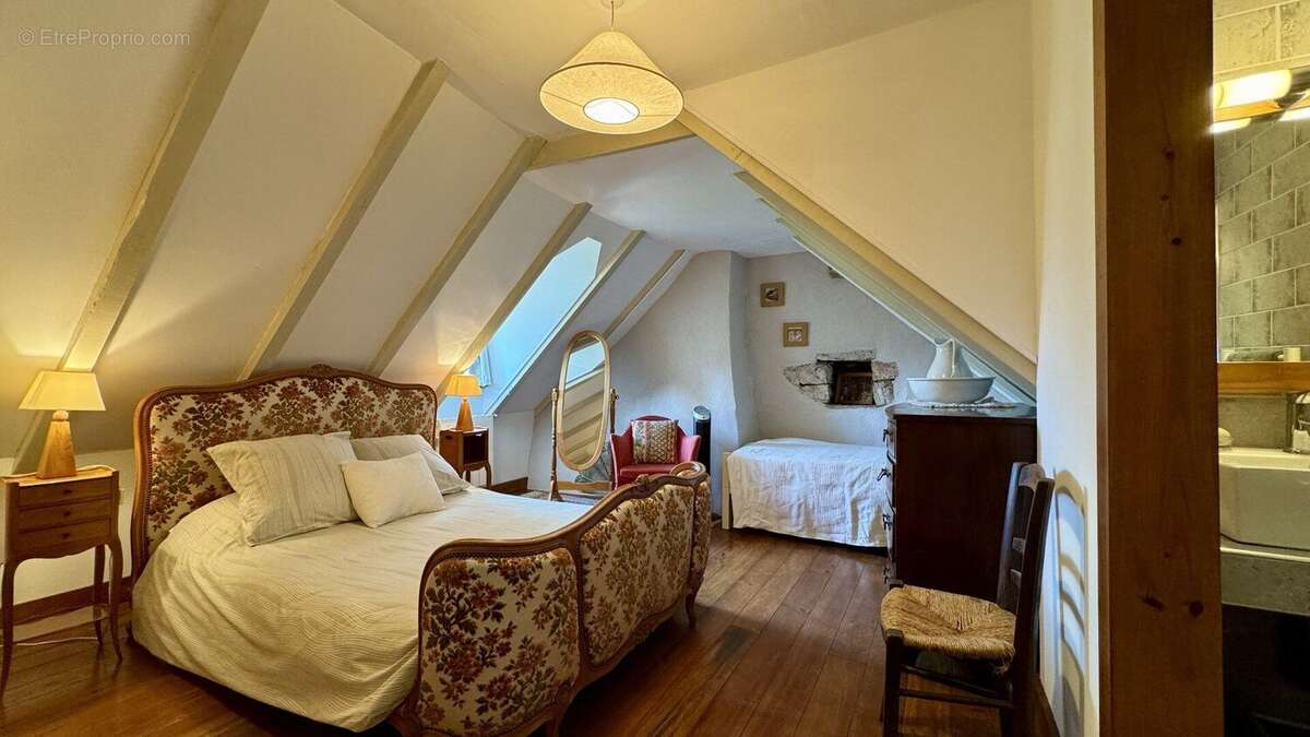Vue splendide - maison familiale - dépendance et terrasse - photo 8