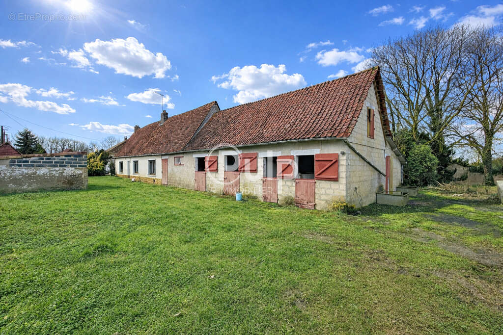 Charmante fermette avec dépendances et hangar sur plus de 4 000 m² - photo 2
