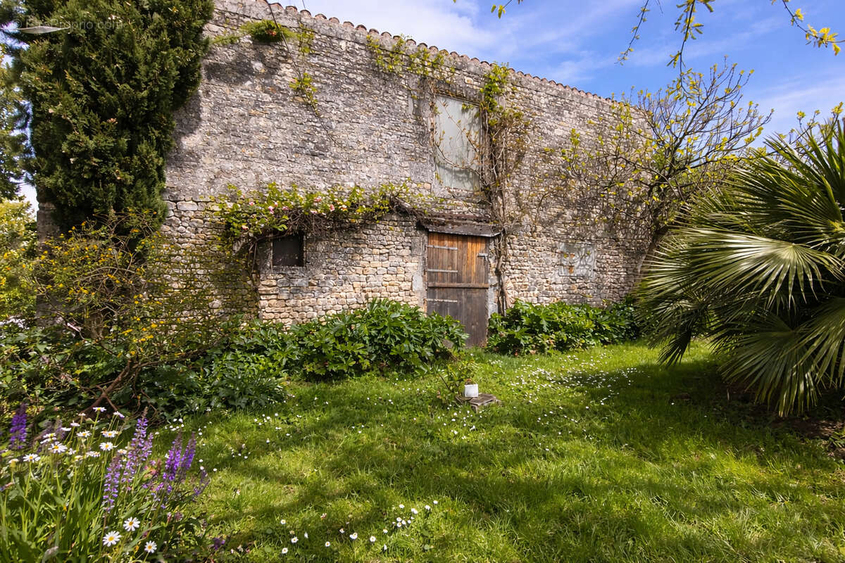Maison à SAINTE-SOULLE