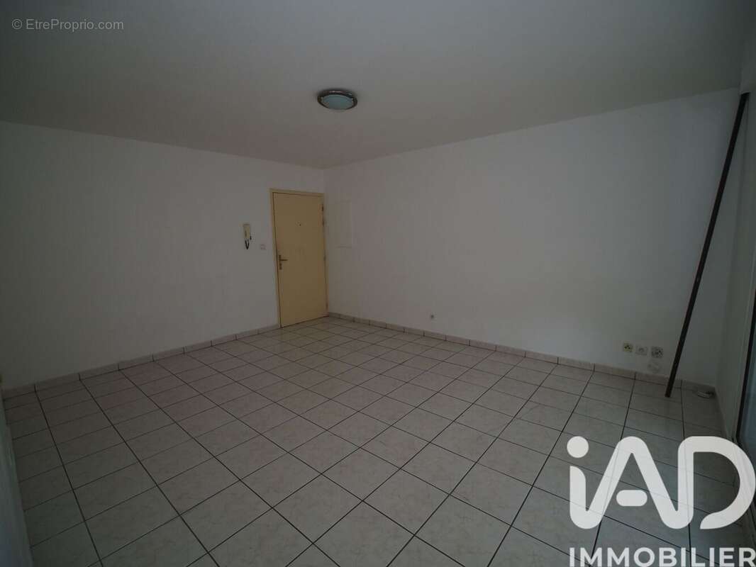 Photo 2 - Appartement à SAINT-DENIS