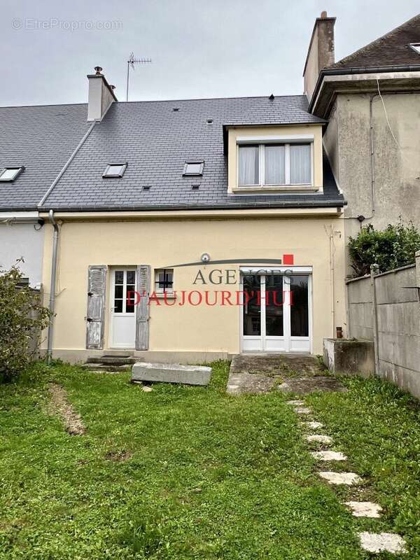 Maison à VILLERS-BOCAGE