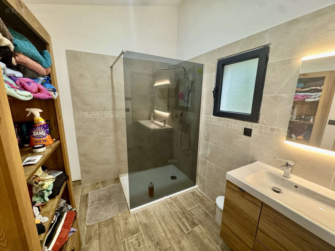 Maison à SUZE-LA-ROUSSE