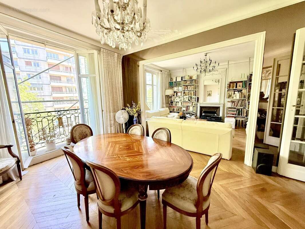 Appartement à PARIS-11E