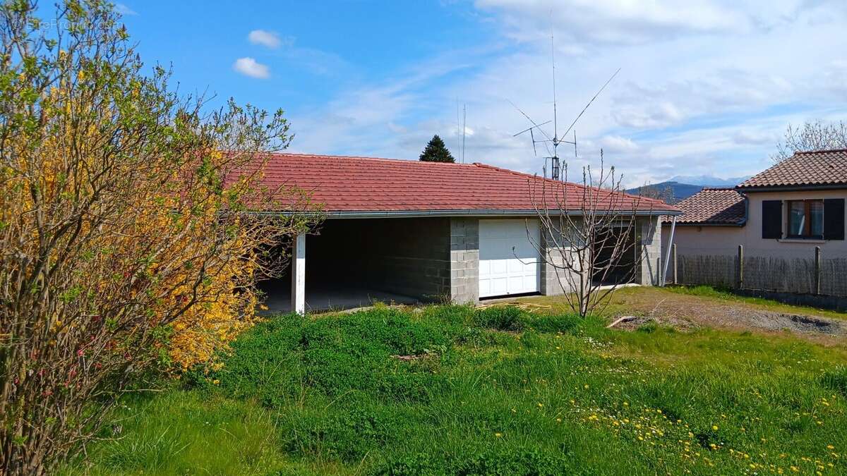 Maison à MONTREJEAU