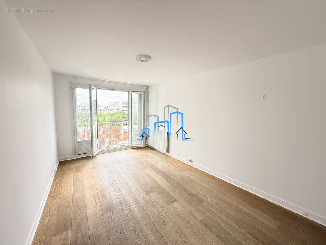Appartement à PARIS-11E