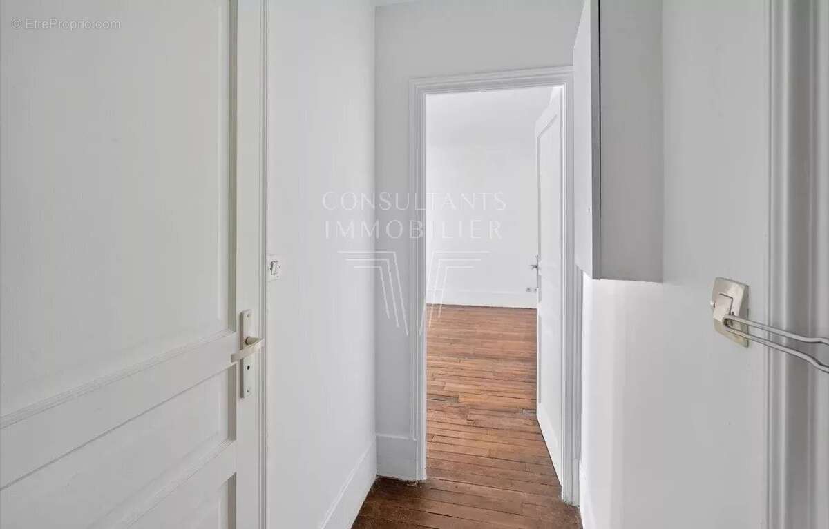 Appartement à LEVALLOIS-PERRET