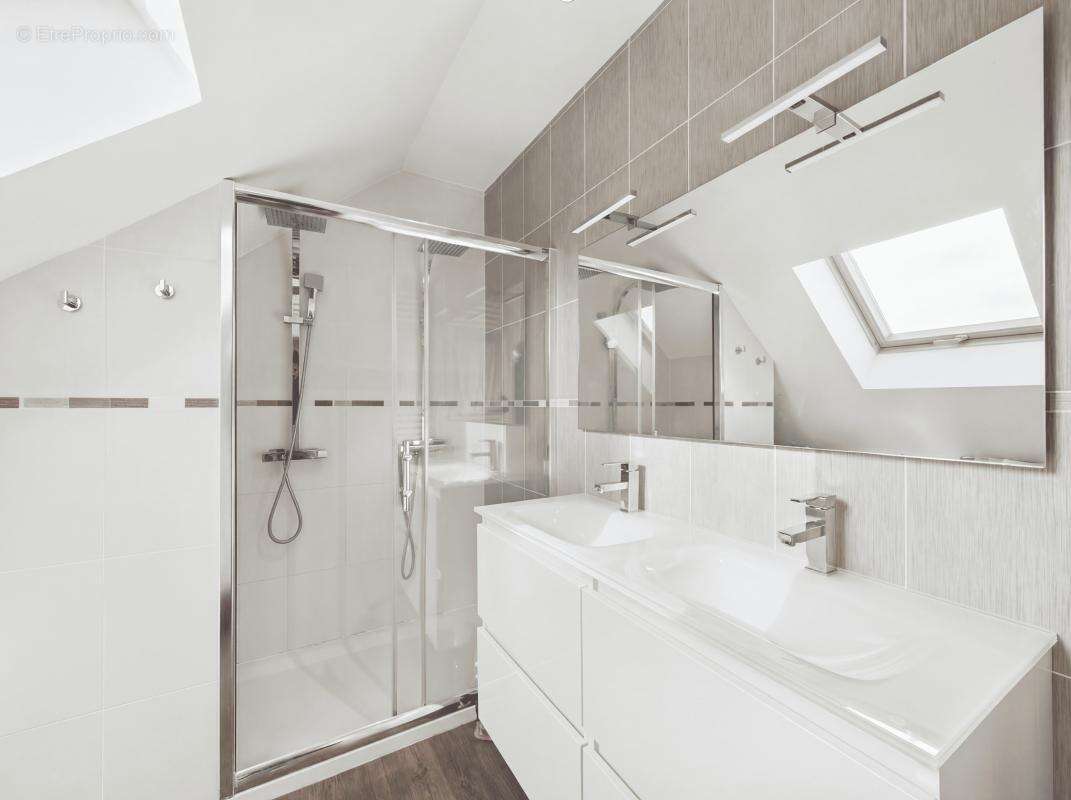 Maison à DOUCHY-LES-MINES