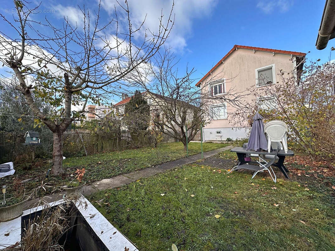 Maison à NANTERRE