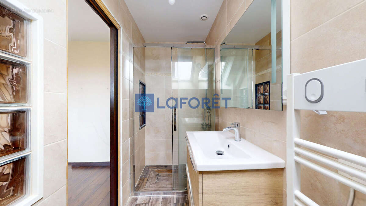 Maison à PARAY-VIEILLE-POSTE