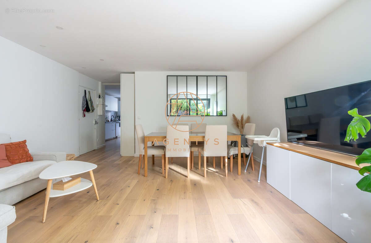 Appartement à LE PERREUX-SUR-MARNE