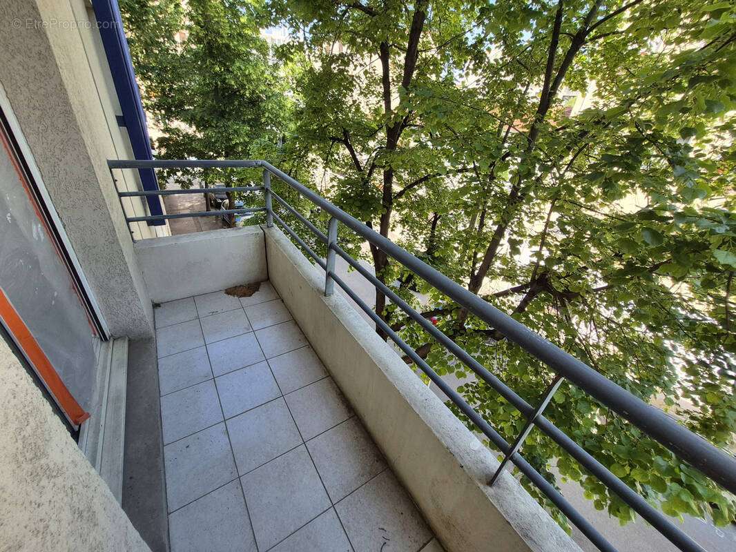 Appartement à MARSEILLE-5E