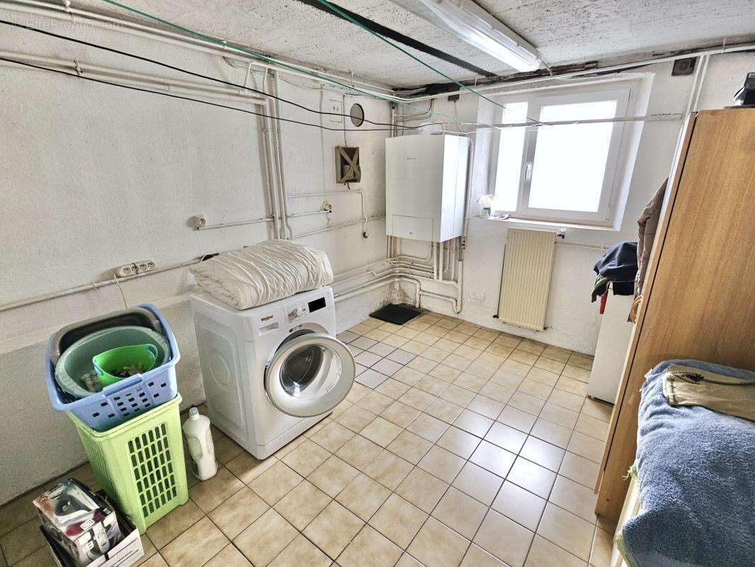 Maison à JARVILLE-LA-MALGRANGE