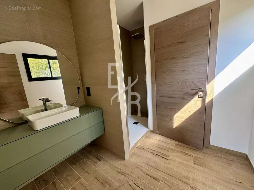 Mougins vente villa individuelle avec piscine au calme - photo 5