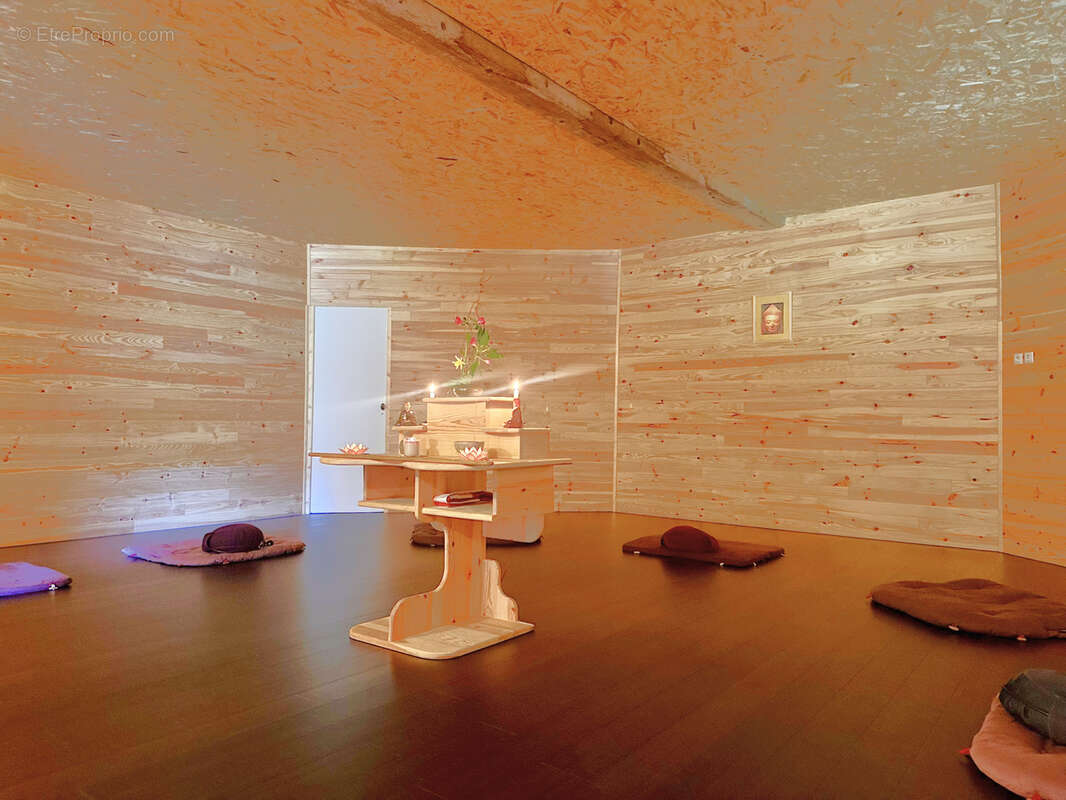 Maison à ECHASSIERES